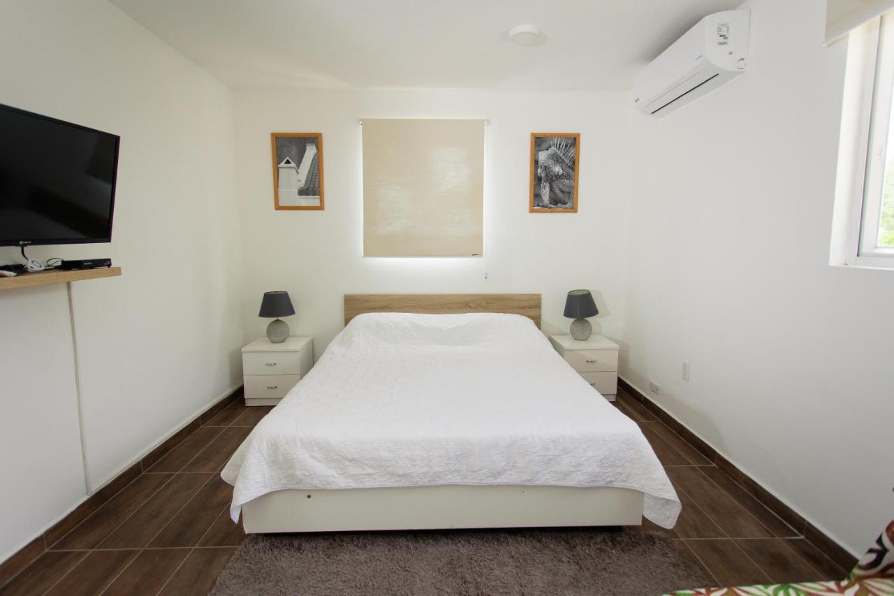 Westpunt Beach Apartments Willemstad Exterior photo